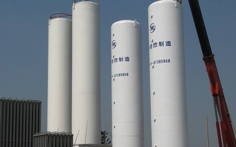 Cryogenic Liquid Storage Tank